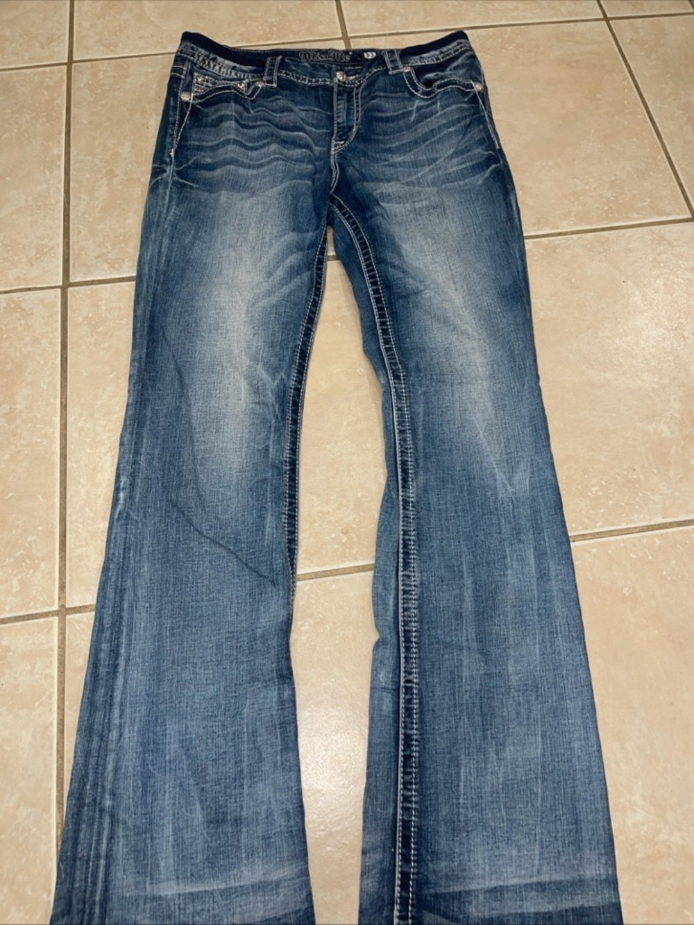 Miss Me Relaxed Boot Jeans Womens 31x 34 Blue Medium Wash Embellished - Picture 2 of 13